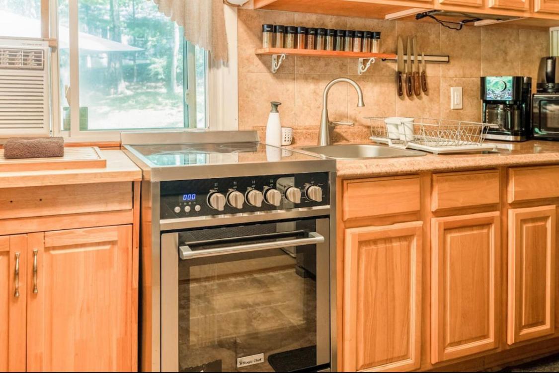 Pocono Cabin With Private Pool At Shawnee Mtn East Stroudsburg Exteriör bild