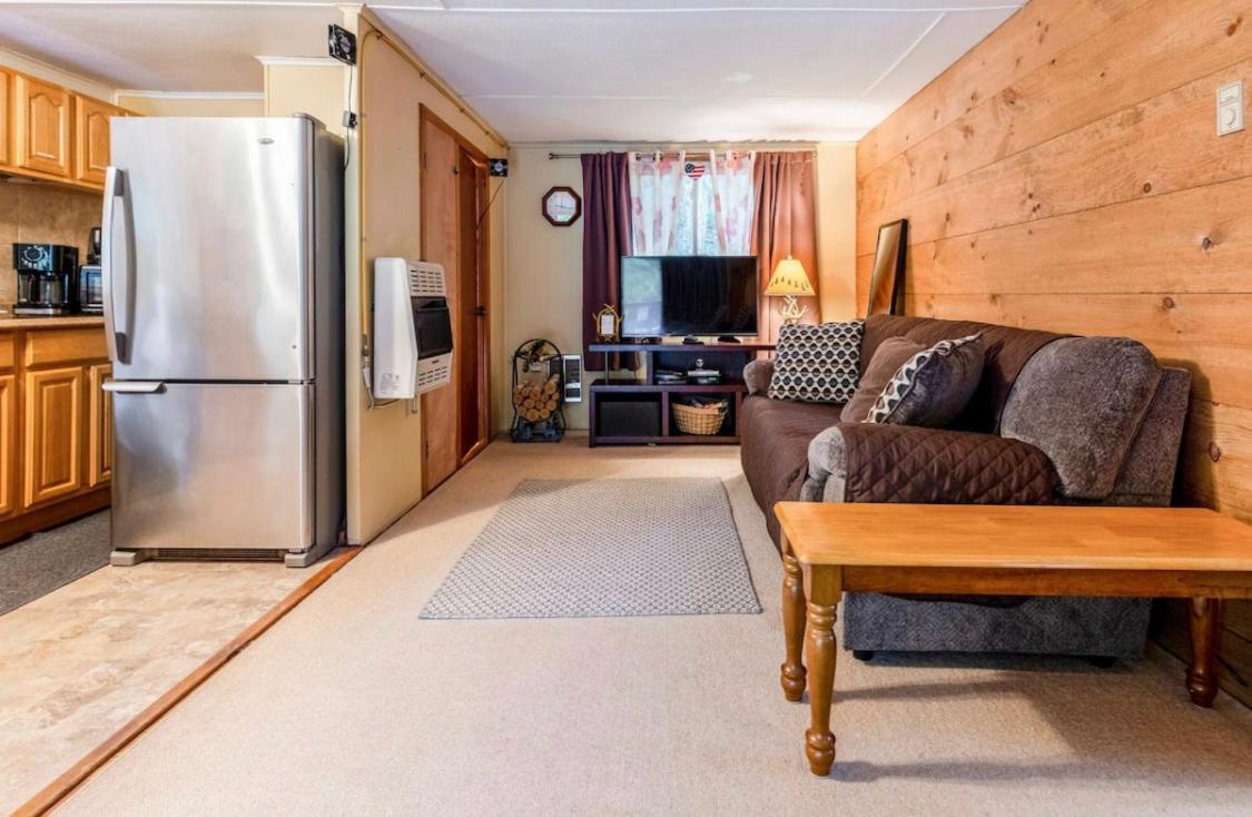 Pocono Cabin With Private Pool At Shawnee Mtn East Stroudsburg Exteriör bild