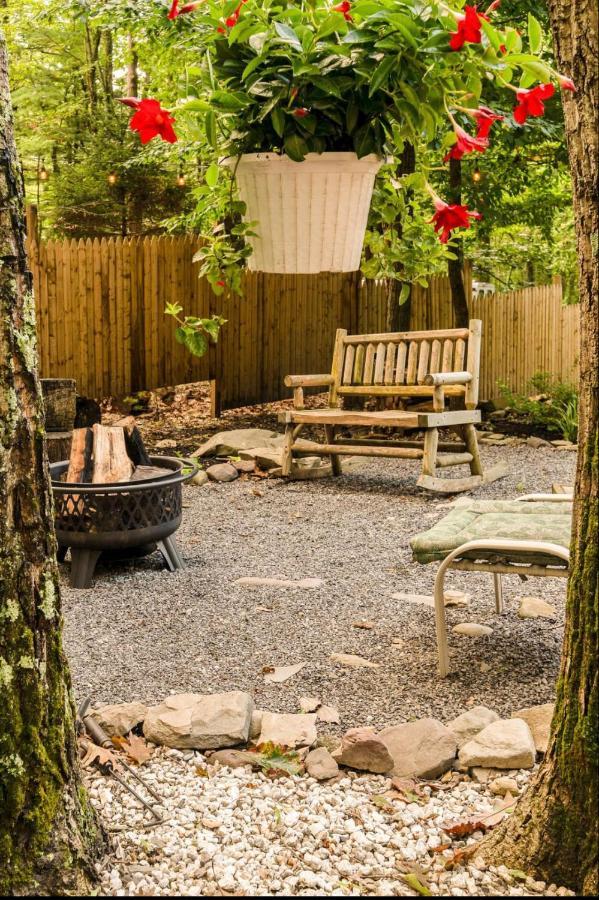 Pocono Cabin With Private Pool At Shawnee Mtn East Stroudsburg Exteriör bild