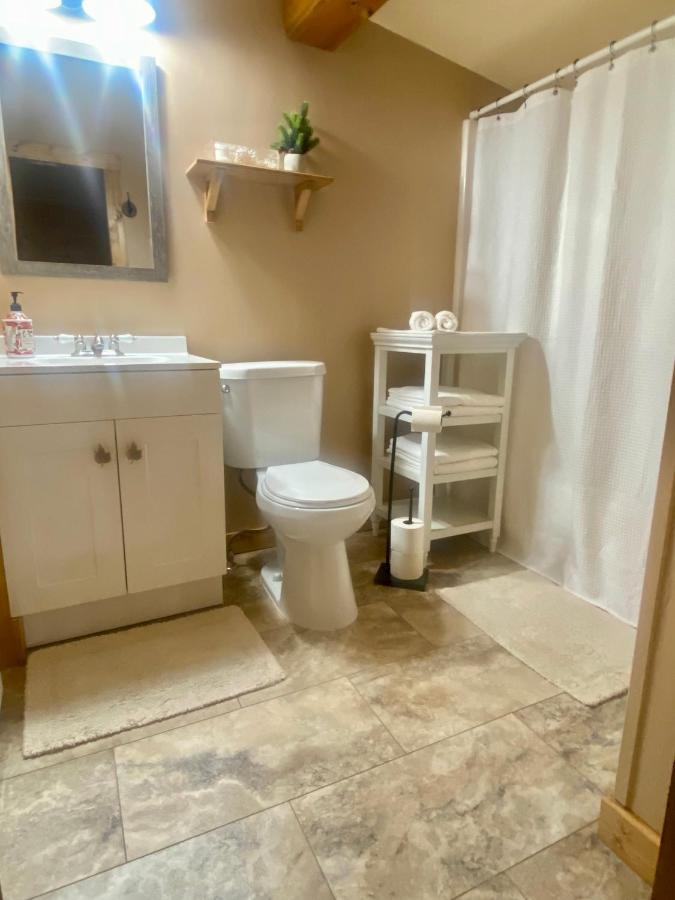 Pocono Cabin With Private Pool At Shawnee Mtn East Stroudsburg Exteriör bild