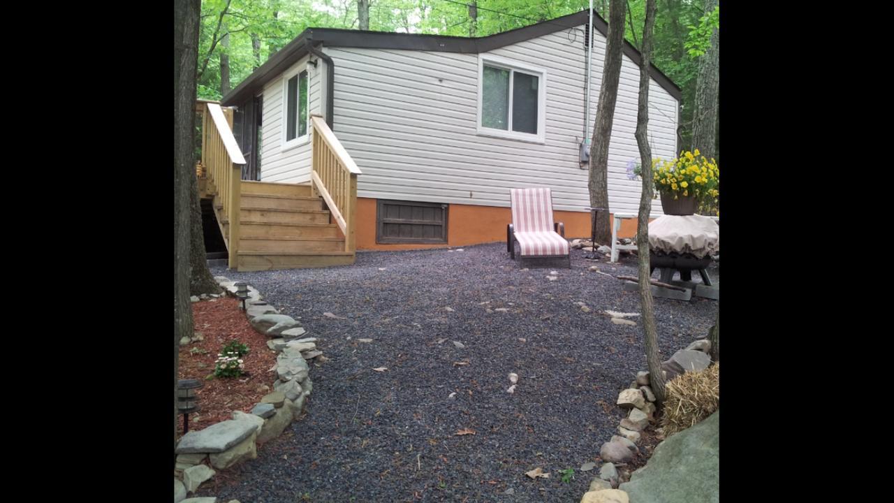 Pocono Cabin With Private Pool At Shawnee Mtn East Stroudsburg Exteriör bild