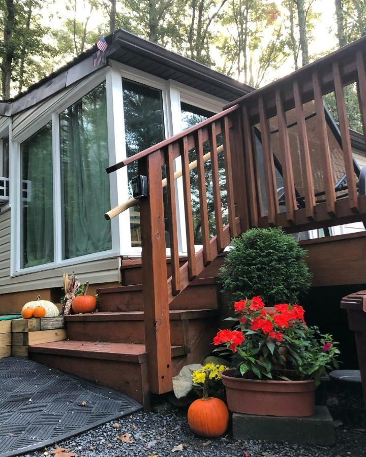 Pocono Cabin With Private Pool At Shawnee Mtn East Stroudsburg Exteriör bild